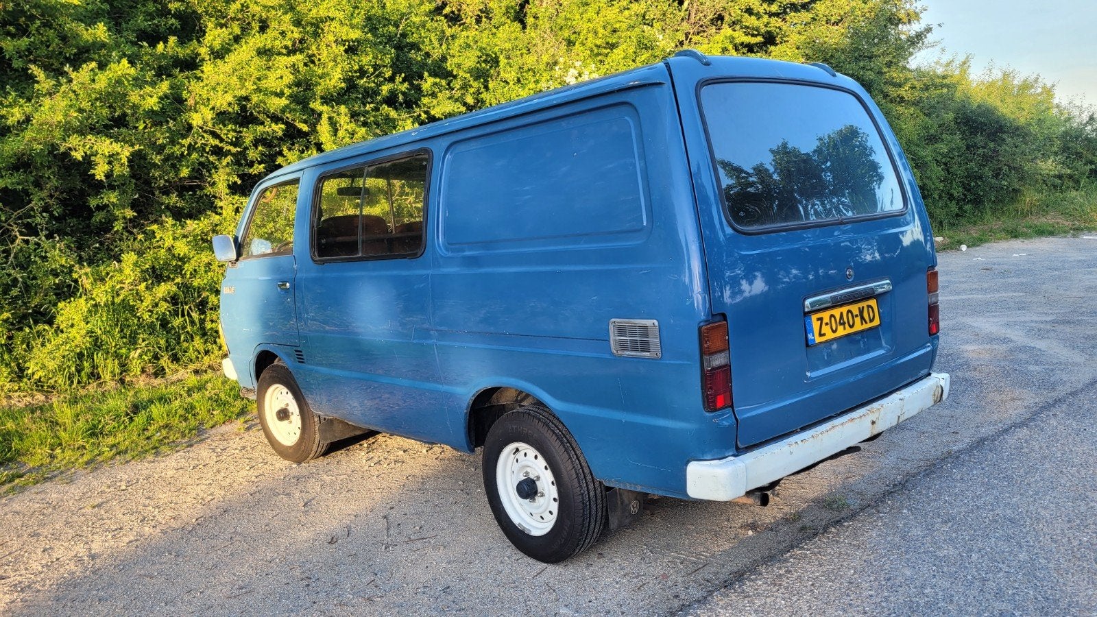 Toyota Hiace diesel uit 1982, belasting en milieuzone vrij, foto 3