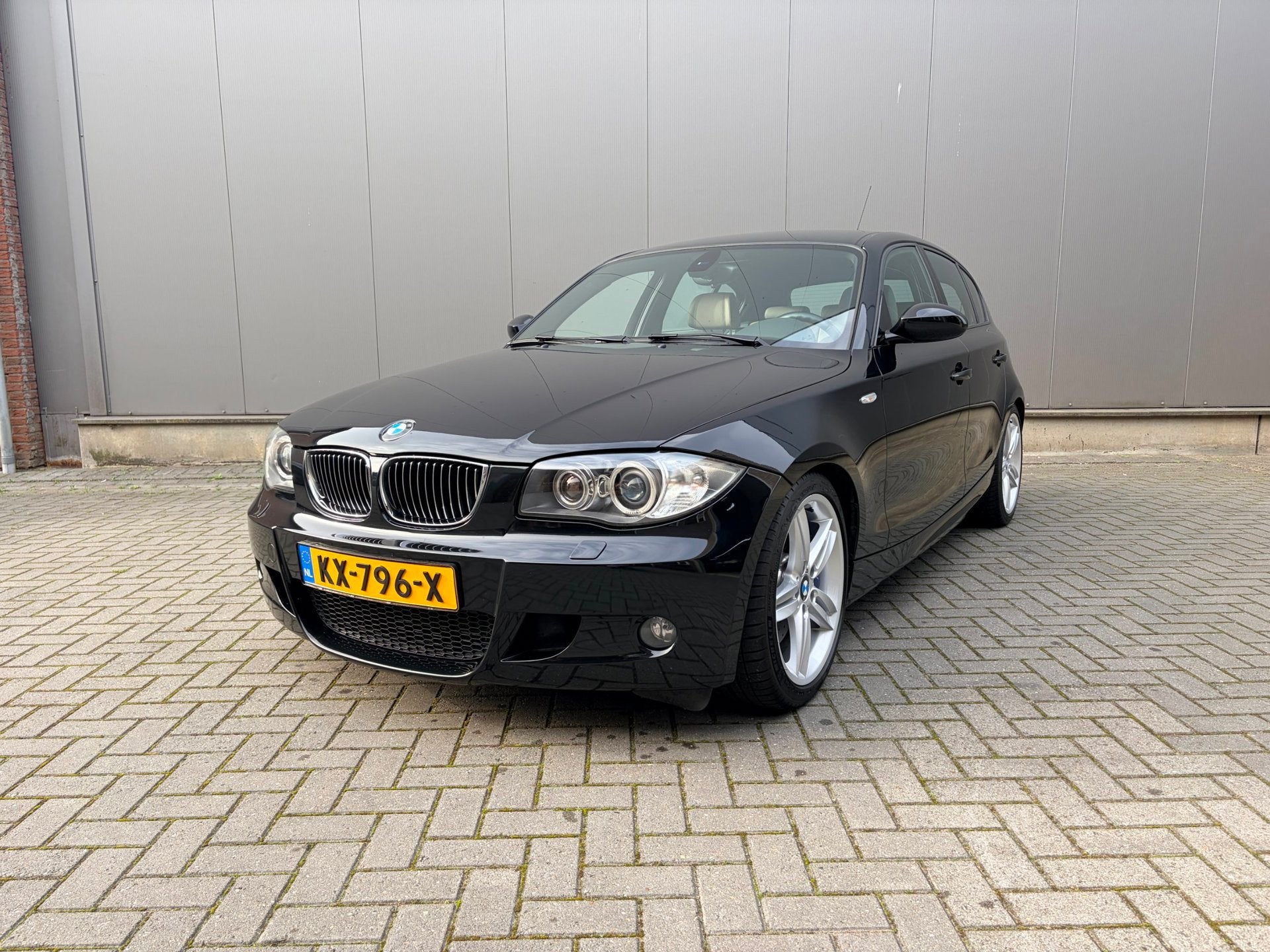 BMW 1-serie 130i M-Sport, Auto's, Achterwielaandrijving, Gebruikt, Leder, Handgeschakeld