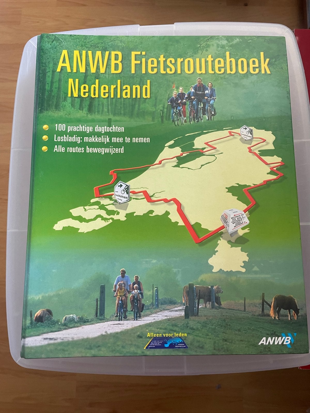 ANWB Fietsrouteboek Nederland - 100 dagtochten, Boeken, Fiets- of Wandelgids, Ophalen of Verzenden, Zo goed als nieuw, ANWB