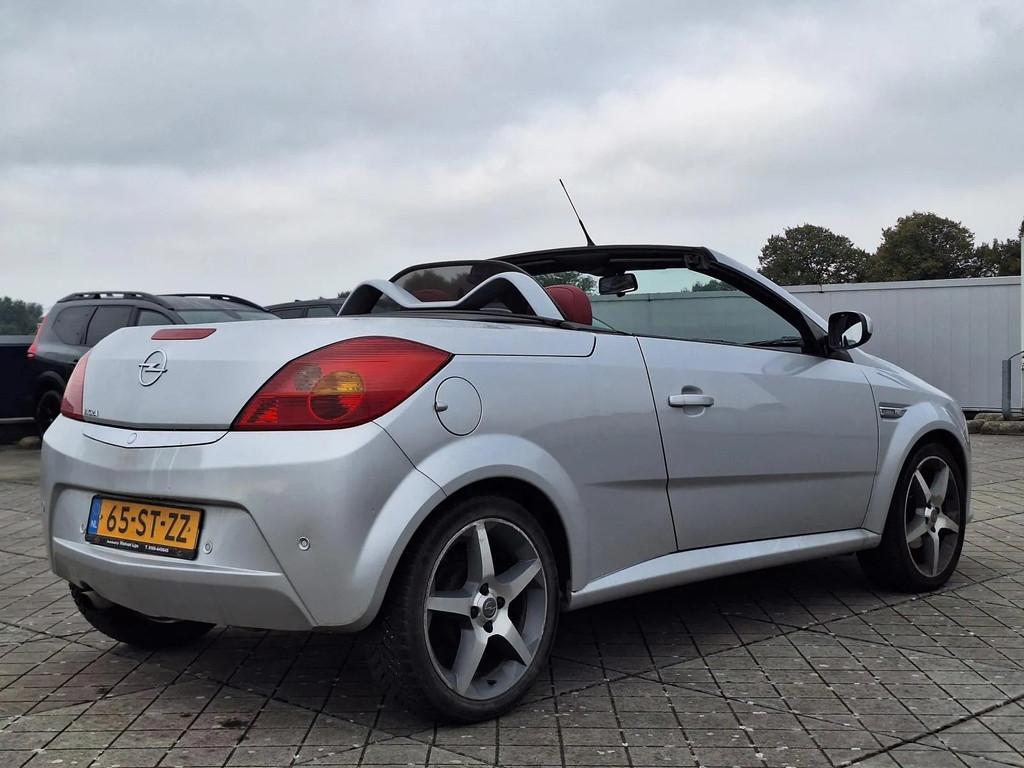 Opel Tigra TwinTop €2350,-1.4-16V Sport Airco Apk 2026 Nap, Auto's, Opel, Voorwielaandrijving, Gebruikt, 4 cilinders, Cabriolet
