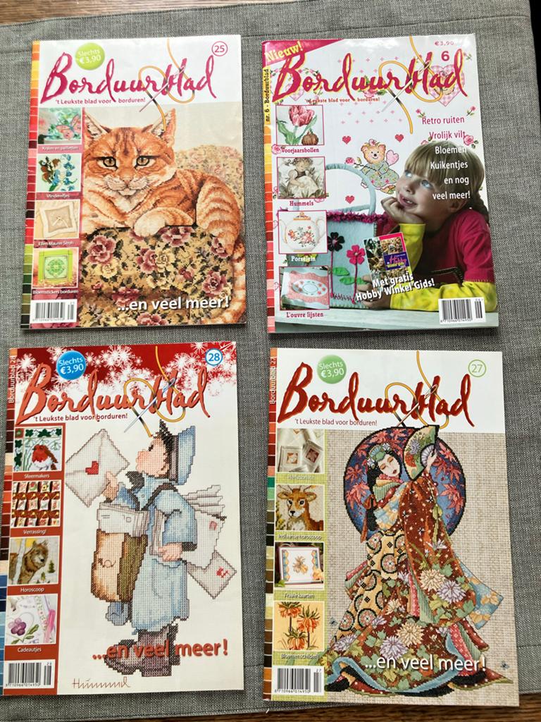 Borduurblad kruissteek patronen - 4 stuks, Ophalen of Verzenden, Zo goed als nieuw, Handborduren, Patroon