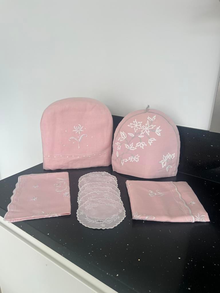 Vintage geborduurd Theepot Isolatie Hoessen  Katoen, Ophalen of Verzenden, Zo goed als nieuw, Handen en Nagels