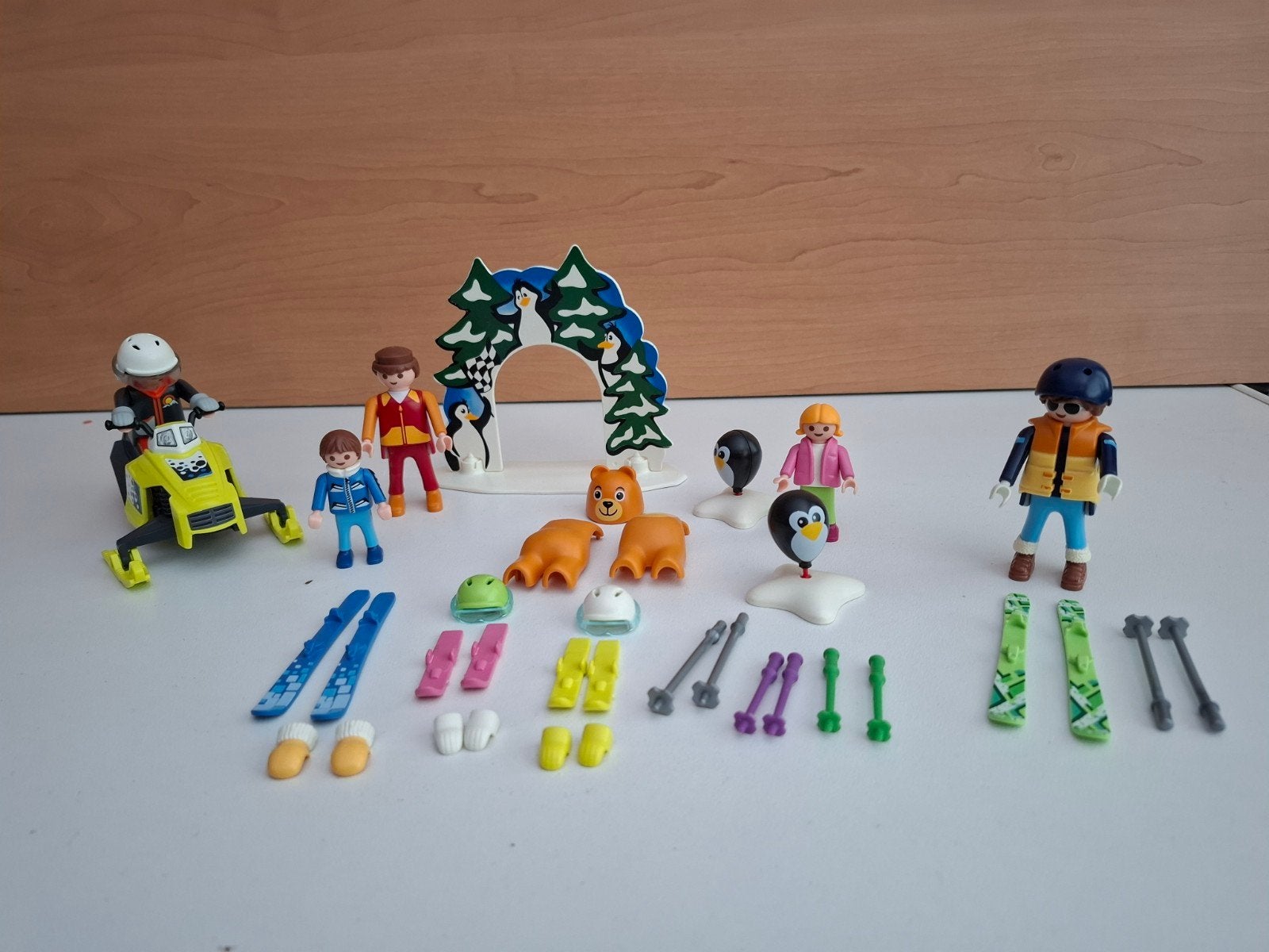 Playmobil skischool, Complete set, Overige typen, Zo goed als nieuw, Family fun