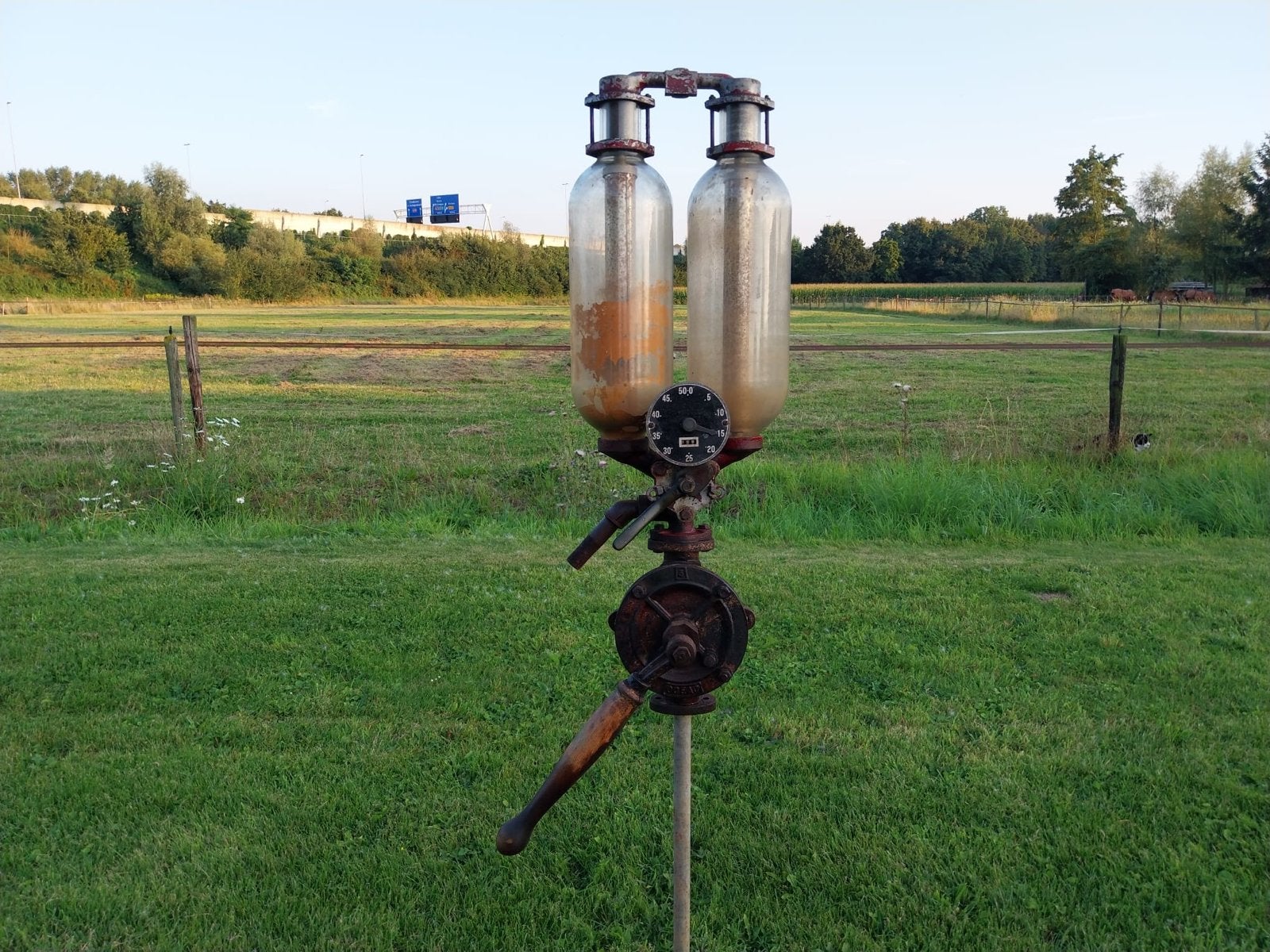 Antieke benzinepomp jaren '30 - Uniek decoratiestuk, Ophalen