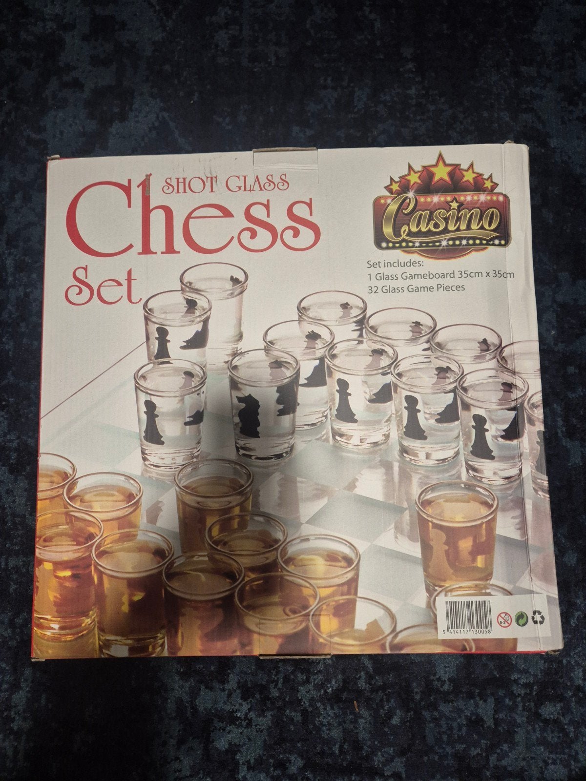 Shot Glass Chess Set - Casino Editie, Een of twee spelers, Ophalen of Verzenden, Zo goed als nieuw