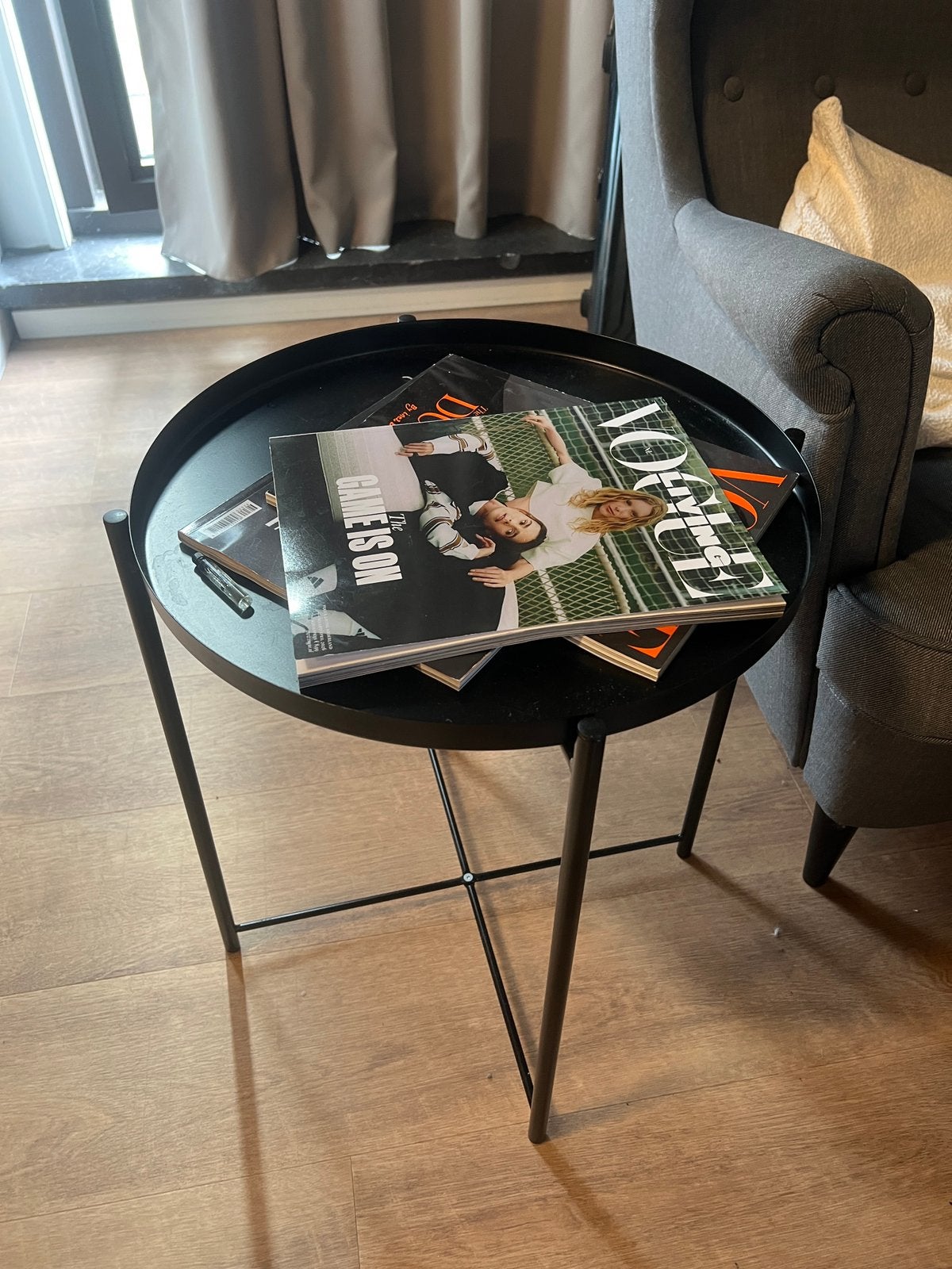 Ikea side table, 1 kruk, Ophalen, Zo goed als nieuw, 60 tot 90 cm