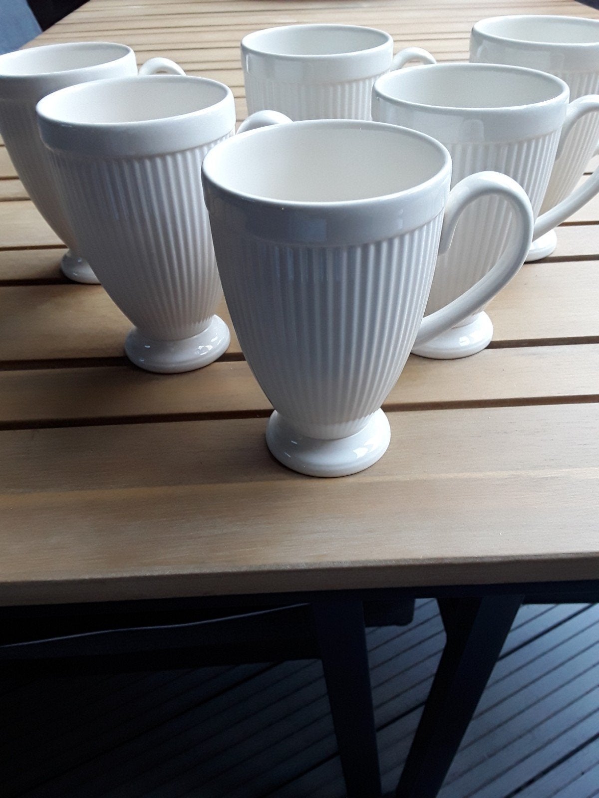 wedgwood windsor bekers, Huis en Inrichting, Keuken | Servies, Ophalen of Verzenden, Zo goed als nieuw, Porselein, Kop(pen) en/of Schotel(s)