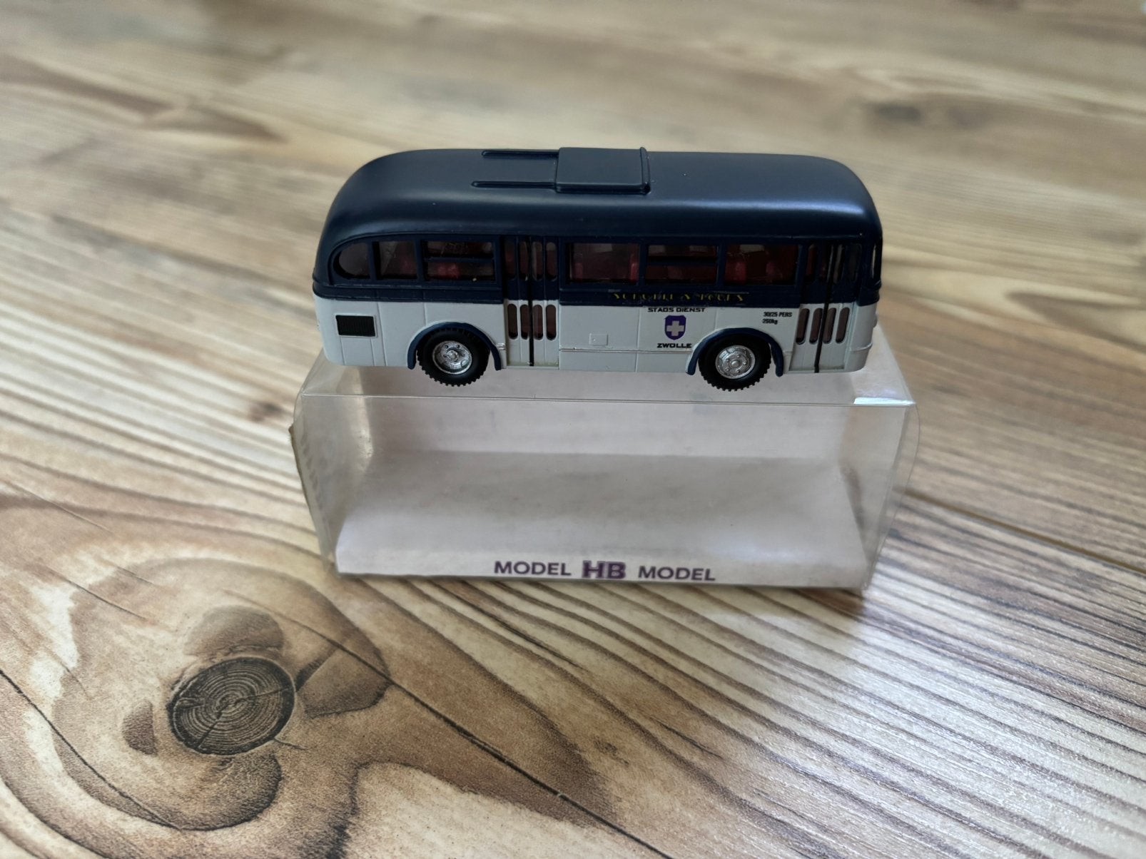 HB model bus Ford Transit Schutte Tours Stadsdienst, Hobby en Vrije tijd, Modelauto's | 1:87, Ophalen of Verzenden, Zo goed als nieuw