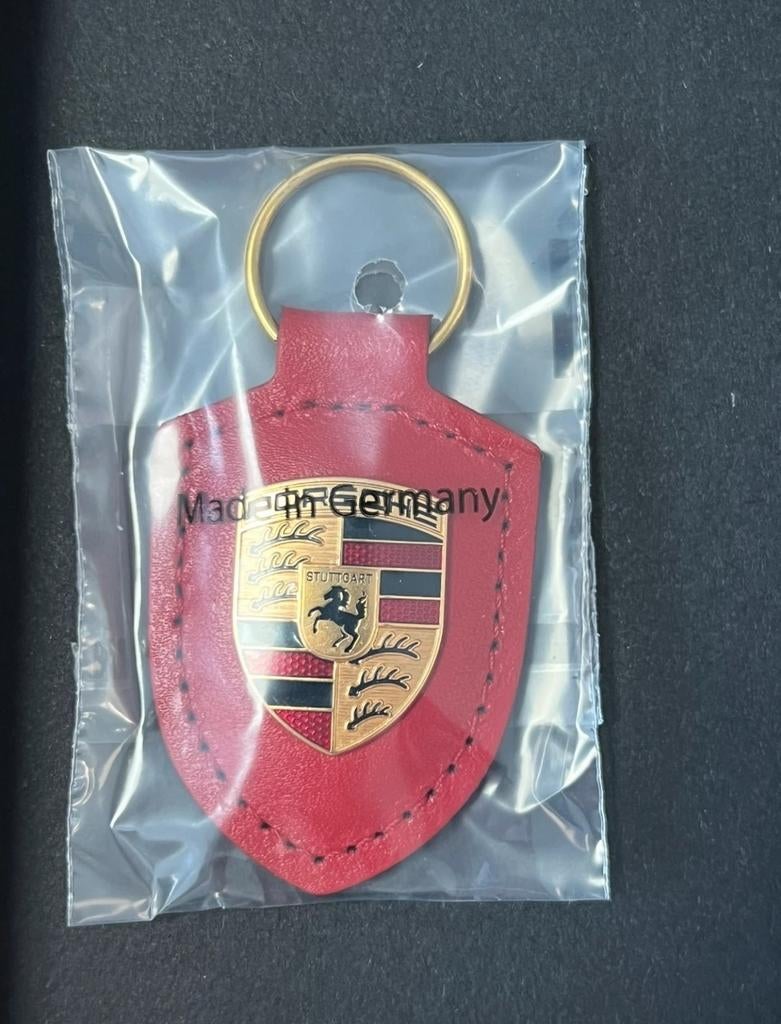 Nieuw origineel porsche sleutelhanger van echt leder, Verzamelen, Sleutelhangers, Ophalen of Verzenden, Nieuw, Merk