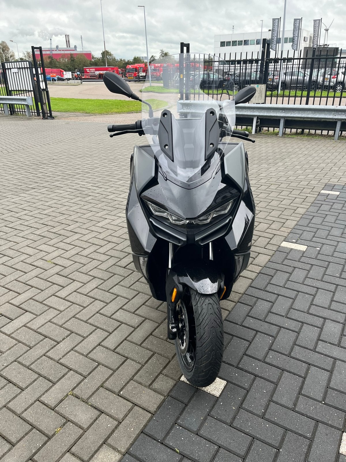 BMW C 400 GT Scooter - Zo goed als nieuw!, Motoren, LED Verlichting, Scooter, Occasion, Bedrijf