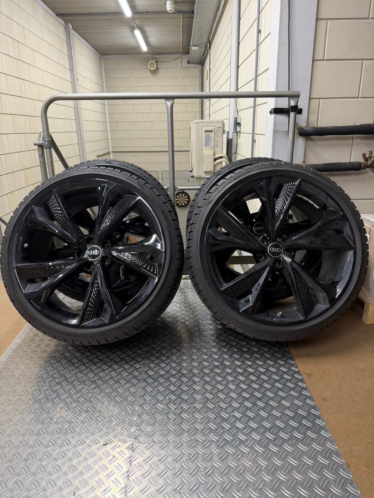 Winterbandenset origineel Audi RS6 C8 22 inch, Auto-onderdelen, Banden en Velgen, Gebruikt, 285 mm, Banden en Velgen, Overige maten
