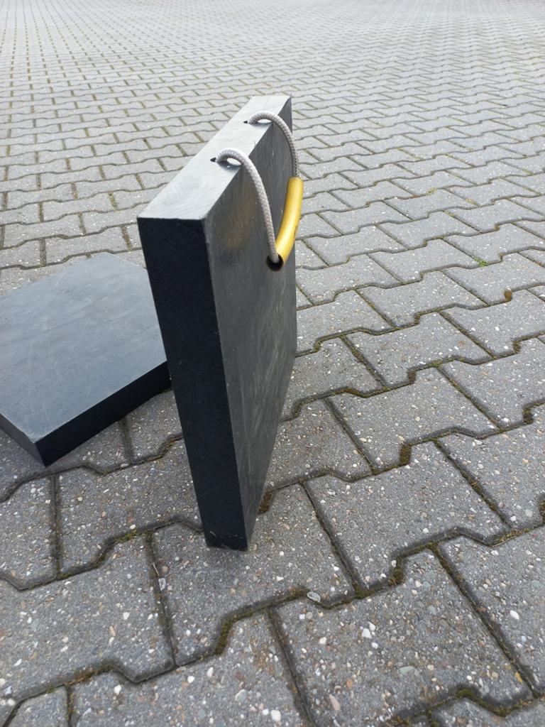 Stempelplaat 15 ton, Ophalen, Zo goed als nieuw