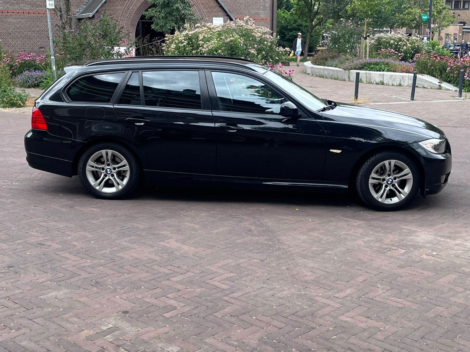 BMW 3-Serie 2.0 318 I Tourin LCI  2012 Zwart 163.000 km!!!!, Auto's, Achterwielaandrijving, Zwart, Handgeschakeld, Particulier