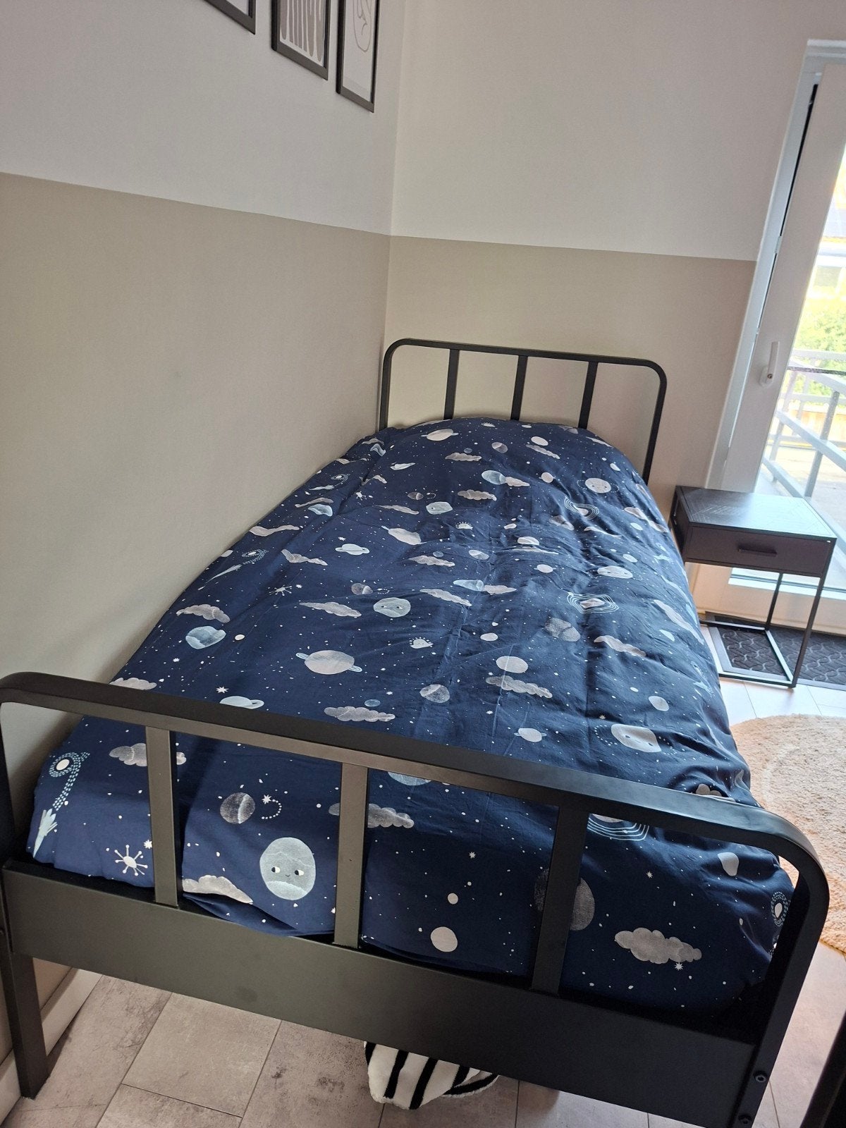 WOOOD bed Mees, Ophalen, 90 cm, Eenpersoons, Zwart