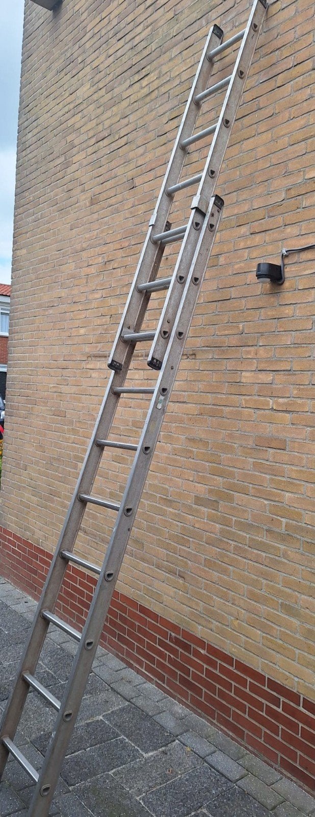 Aluminium ladder: 10 treden/ 7 treden., Doe-het-zelf en Verbouw, Ladders en Trappen, Ophalen, Gebruikt, 4 meter of meer