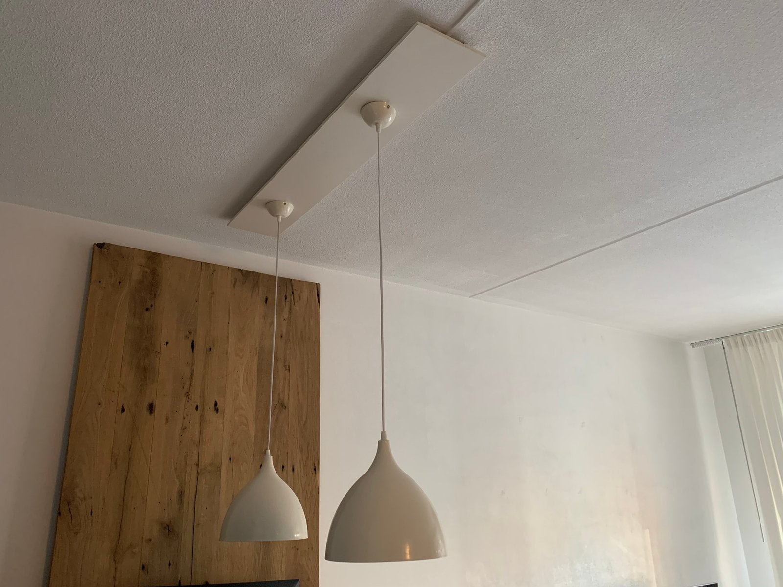 2 lampen van staal. (Gecoat). Incl houten plafond plaat, Ophalen, Zo goed als nieuw