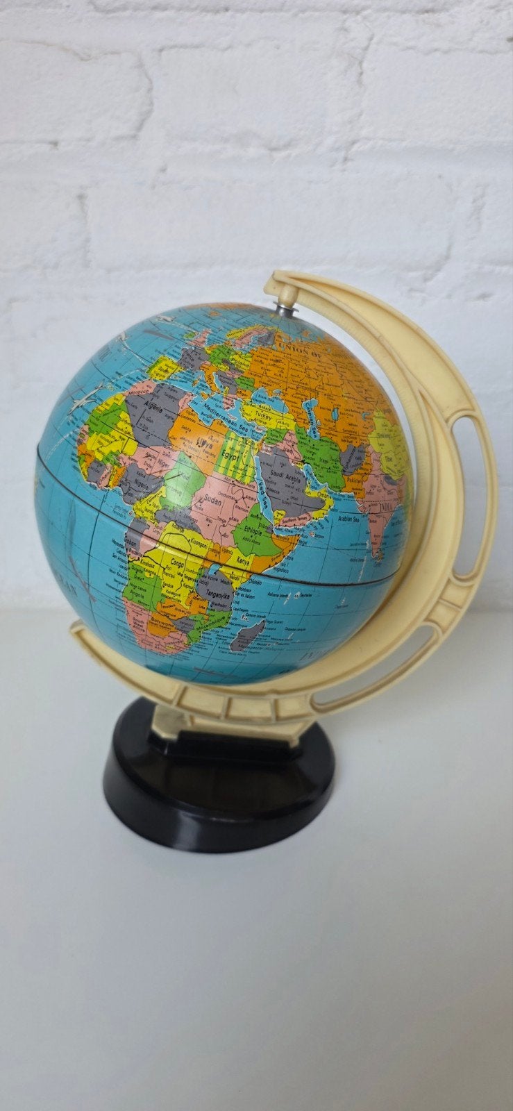 Vintage mid-century wereldbol uit de jaren 60 / 70, Gebruikt, Draaibaar, Fysische wereldbol, Ophalen of Verzenden