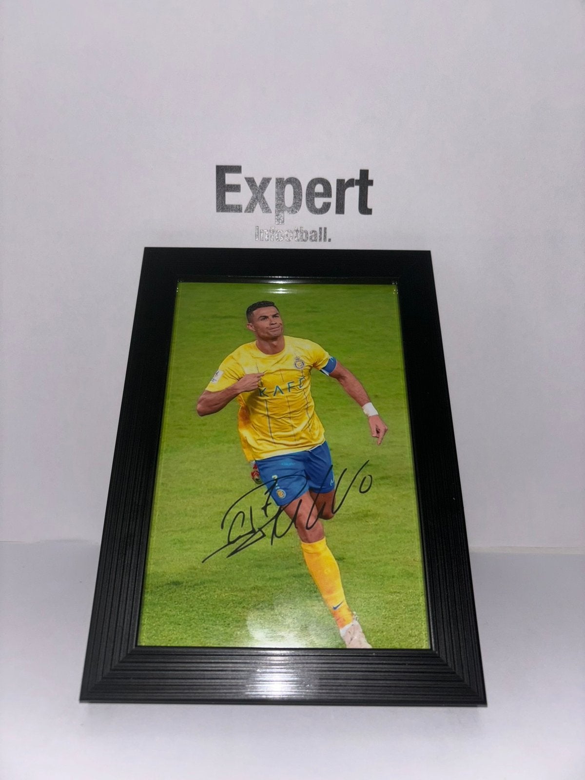 Ronaldo gesigneerde foto ingelijst - Al Nassr, Verzamelen, Ophalen of Verzenden, Nieuw, Buitenlandse clubs, Spelerskaart