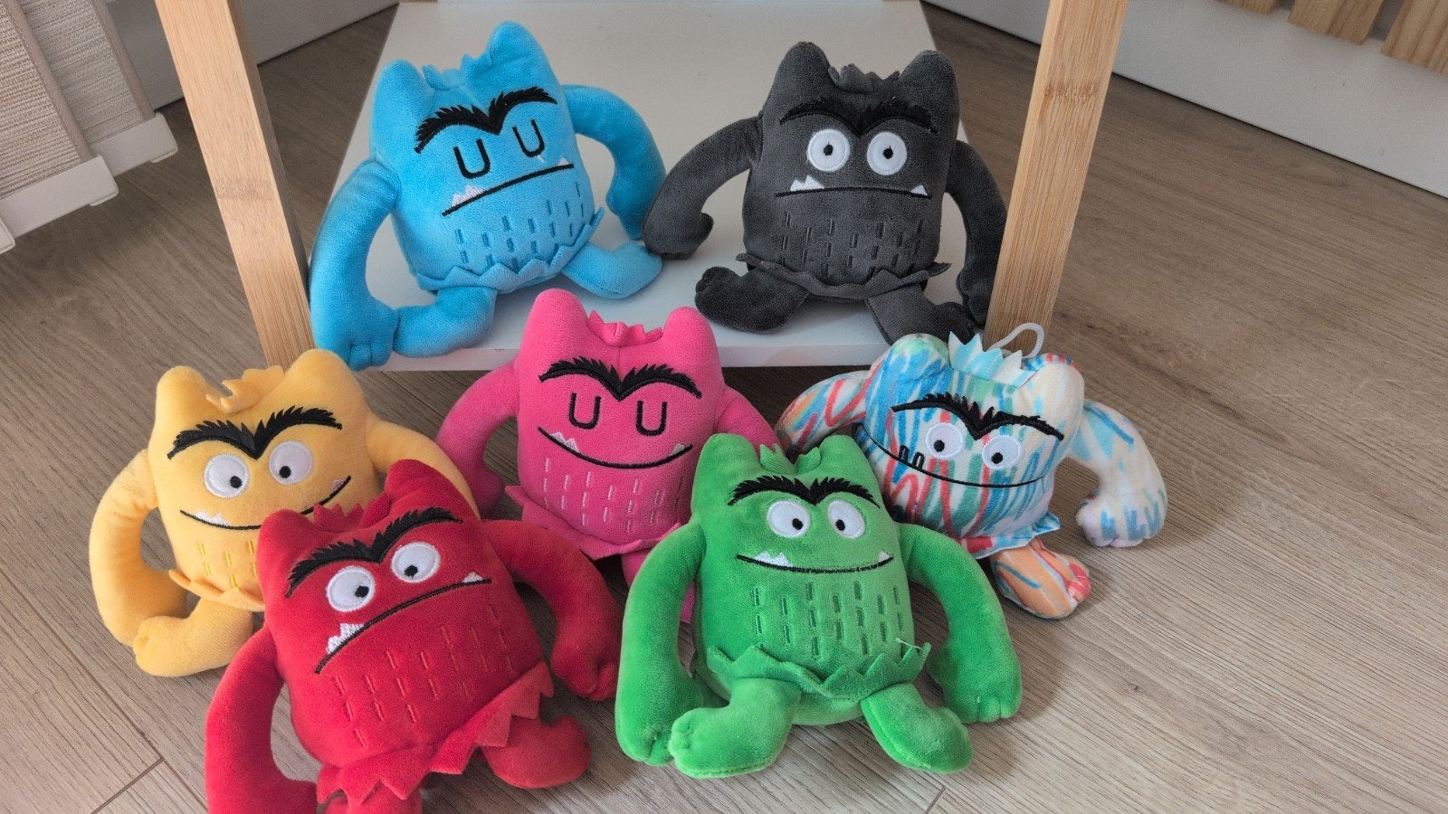 Set van 7 emotie kleurenmonsters - Zo goed als nieuw, Kinderen en Baby's, Speelgoed | Knuffels en Pluche, Overige merken, Overige karakters