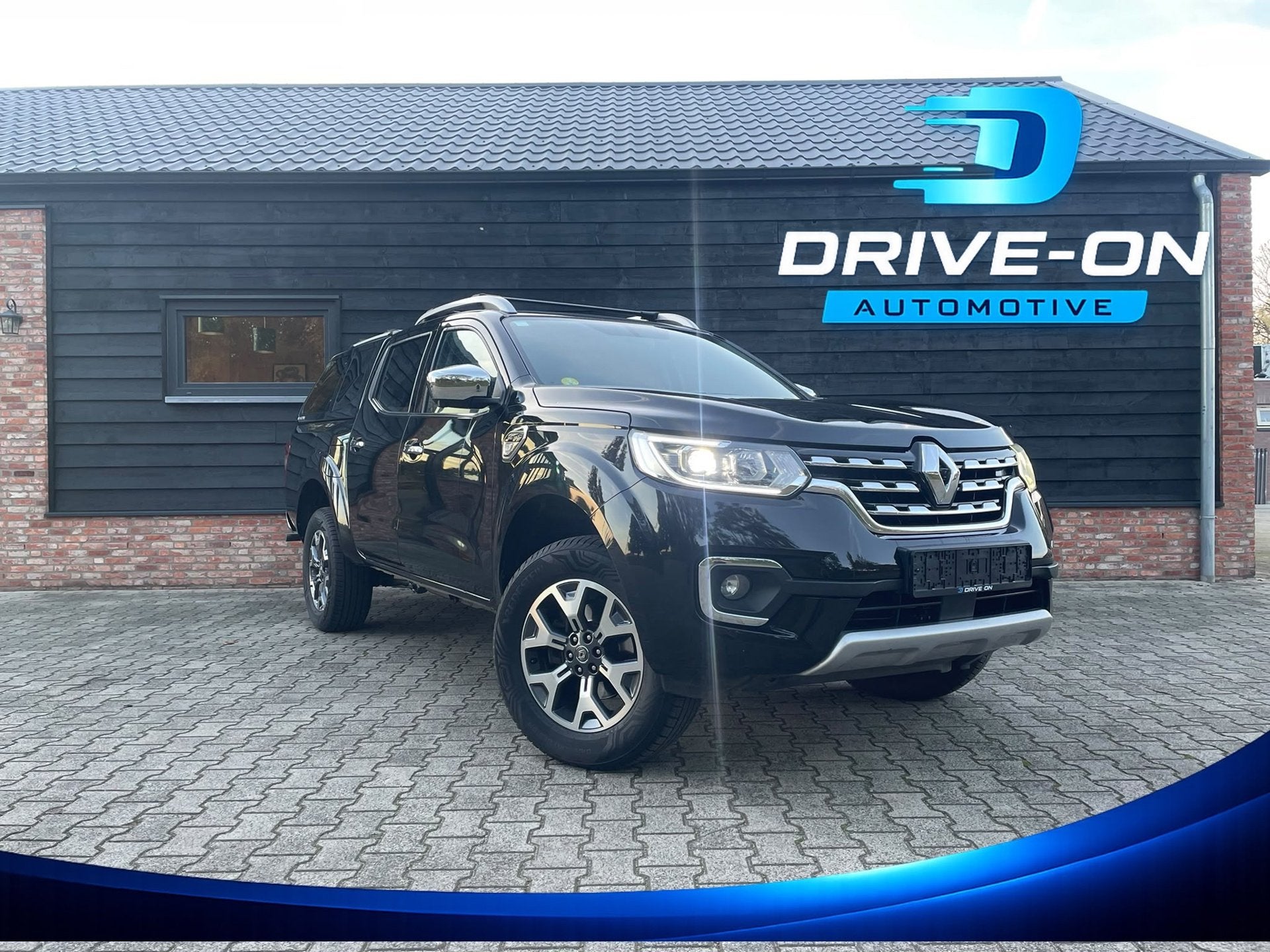 Renault Alaskan 2.3 dci - 5 Persoons - Grijs kenteken - 3500, Auto's, Automaat, Gebruikt, 190 pk, Overige brandstoffen