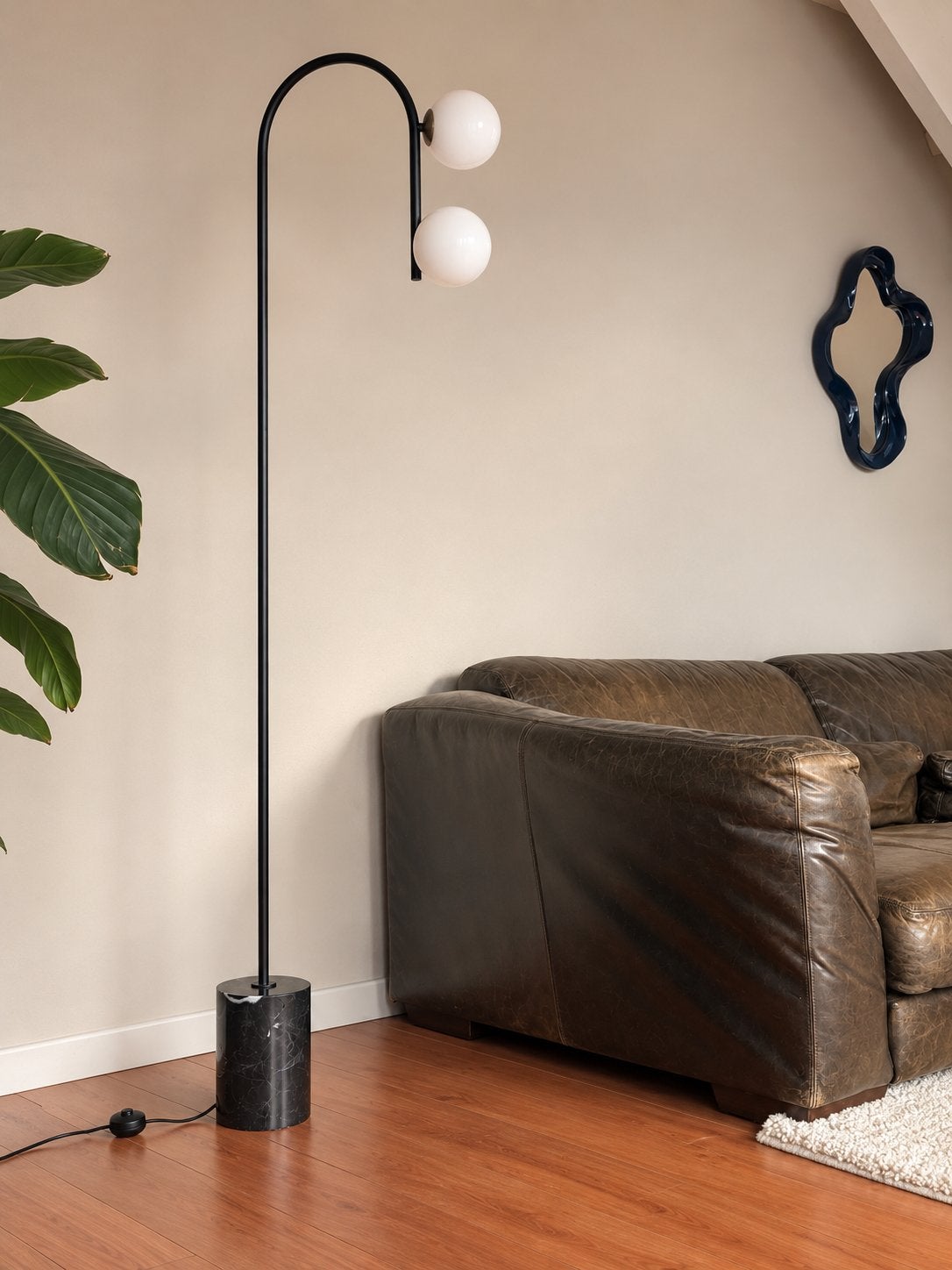 MADE design vloerlamp – zwart marmer met 2 glazen bollen, Huis en Inrichting, Ophalen, Zo goed als nieuw, Glas, 150 tot 200 cm