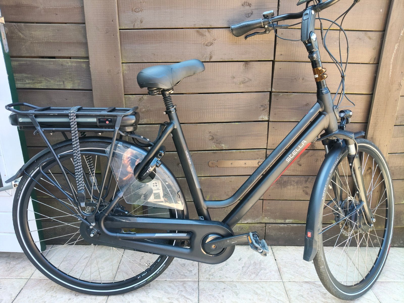 Stella Vicenza elektrische fiets - Hoog model, 55 tot 59 cm, Ophalen, Zo goed als nieuw, 50 km per accu of meer