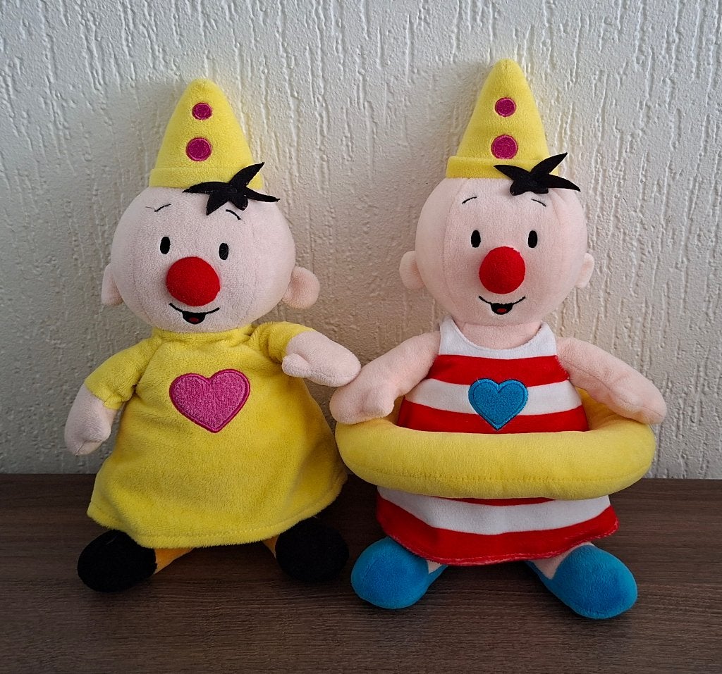 2x Knuffel van Studio 100, Bumba en Bumba met Zwemband, Overige typen, Ophalen of Verzenden, Zo goed als nieuw, Middelgroot (20 tot 80 cm)