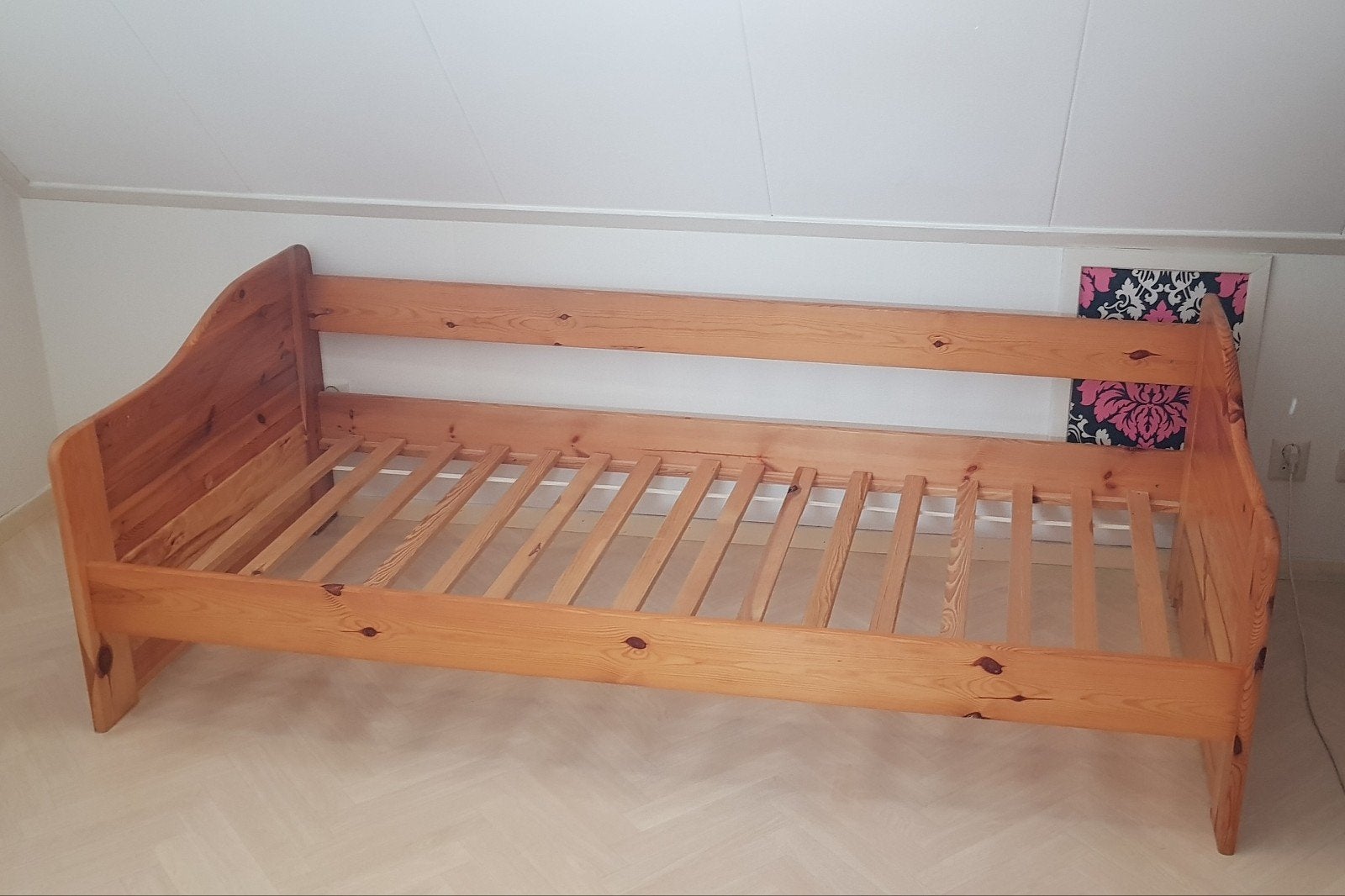1 persoons bed, Antiek en Kunst, Antiek | Meubels | Bedden, Ophalen