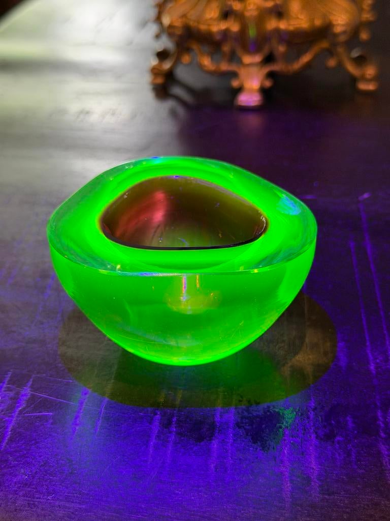 Murano Glas Schaaltje met uranium, Ophalen of Verzenden