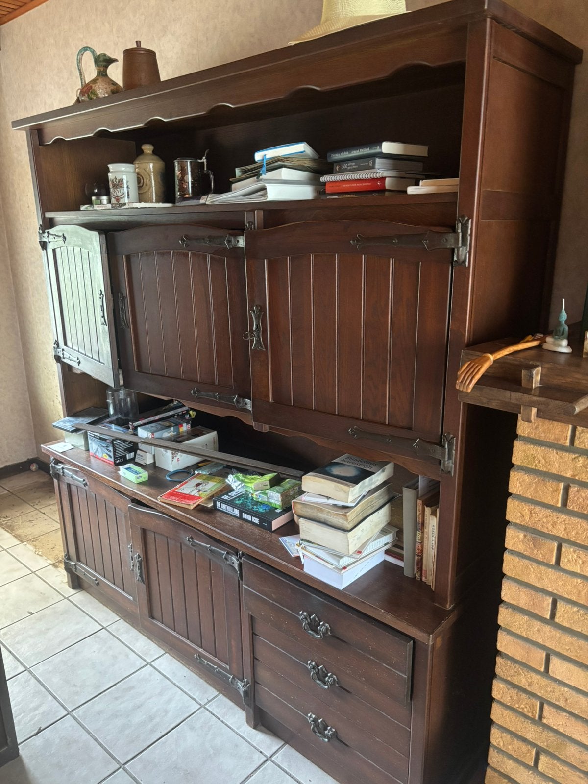 Eiken kast, Ophalen