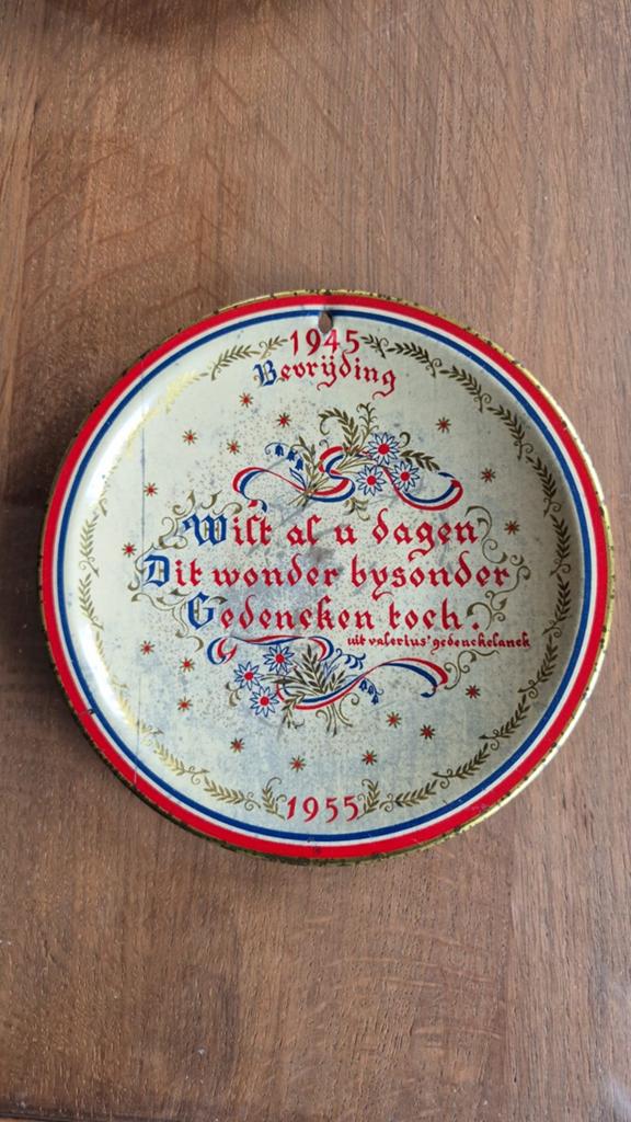 Bordje (blik) 1945 Bevrijding - 1955, Ophalen of Verzenden, Overige soorten, Nederland