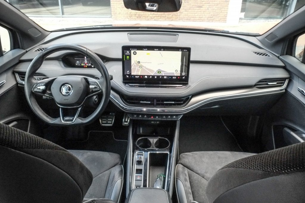 Skoda Enyaq iV 60 Sportline | SOH 93% | Trekhaak | Achteruit, Automaat, 390 km, Gebruikt, Zwart