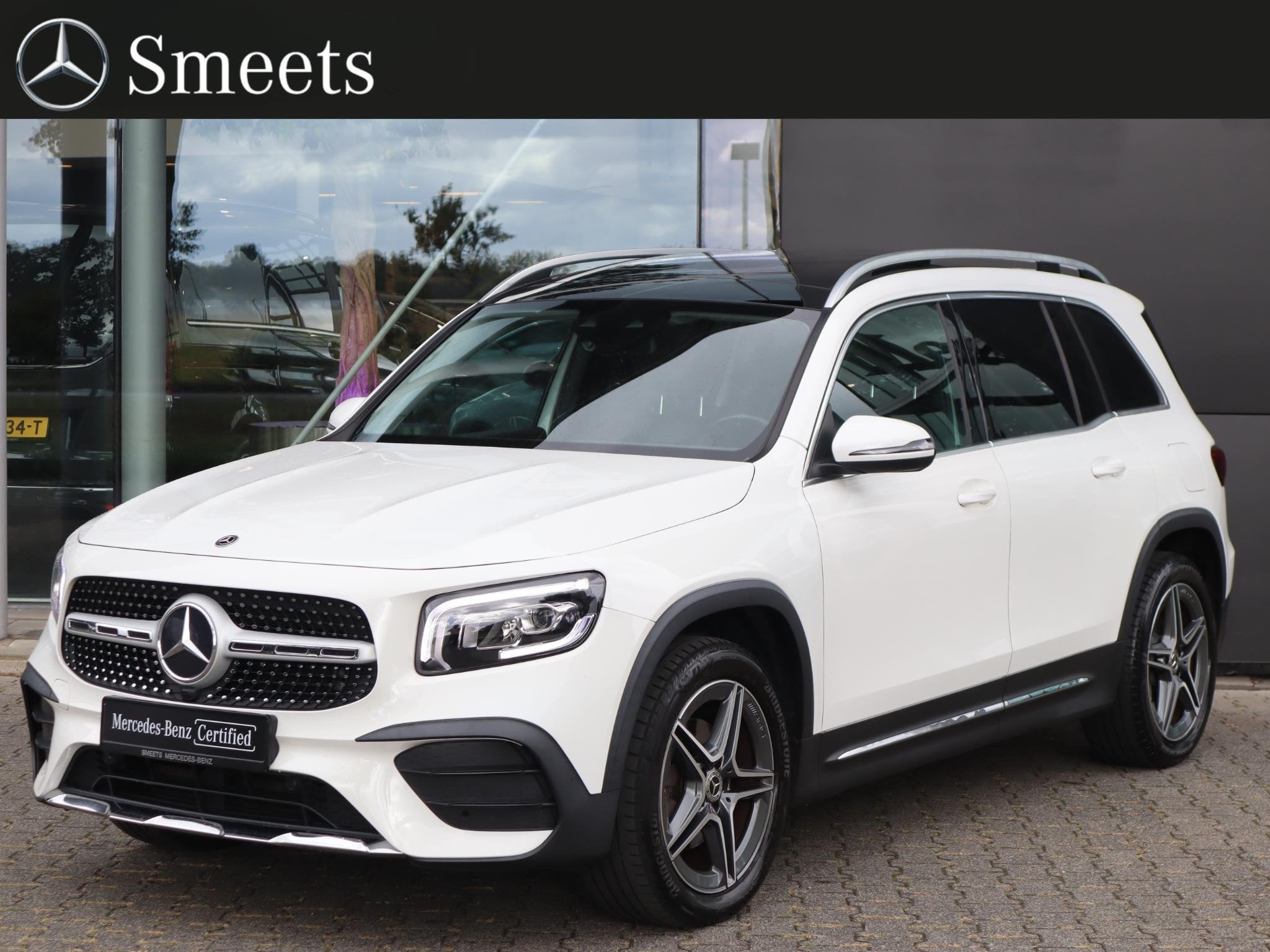 Mercedes-Benz GLB 200 Premium Plus l Trekhaak l Panoramadak