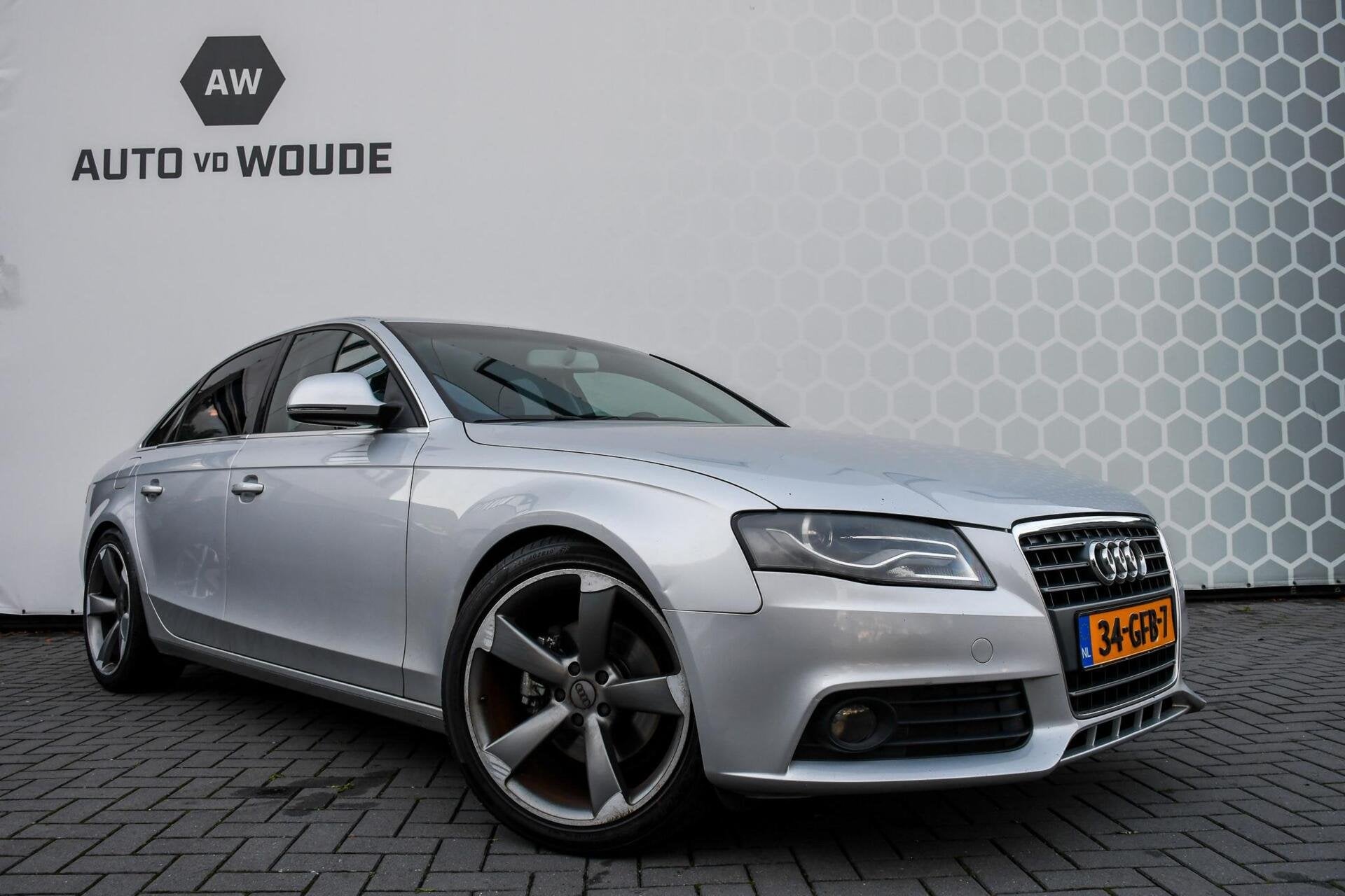 Audi A4 Limousine 1.8 TFSI Pro Line Business Leer Xenon Roto, Gebruikt, Zwart, 4 cilinders, 160 pk
