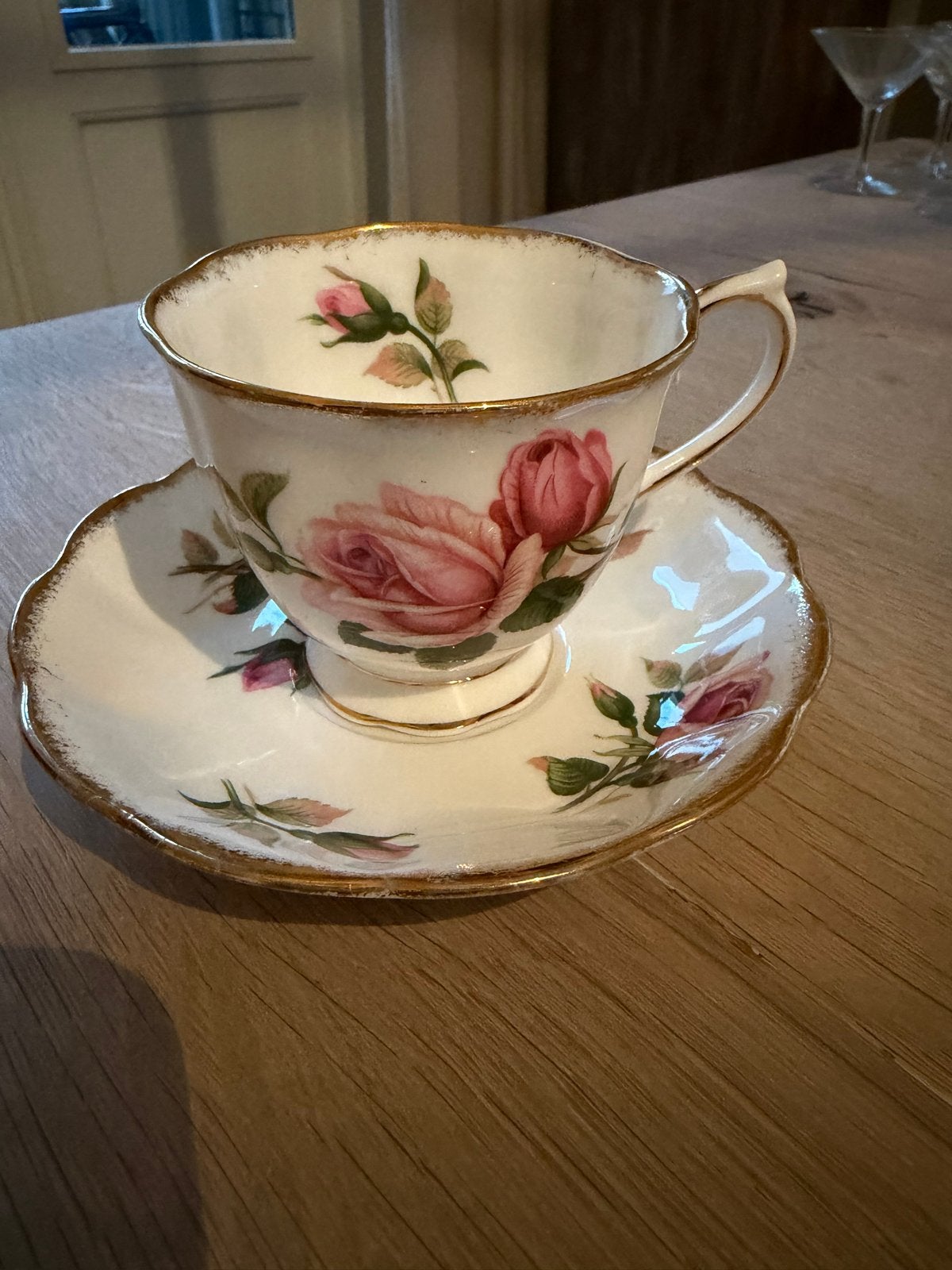 Royal Albert Anniversary Rose Kop en Schotel, Ophalen of Verzenden