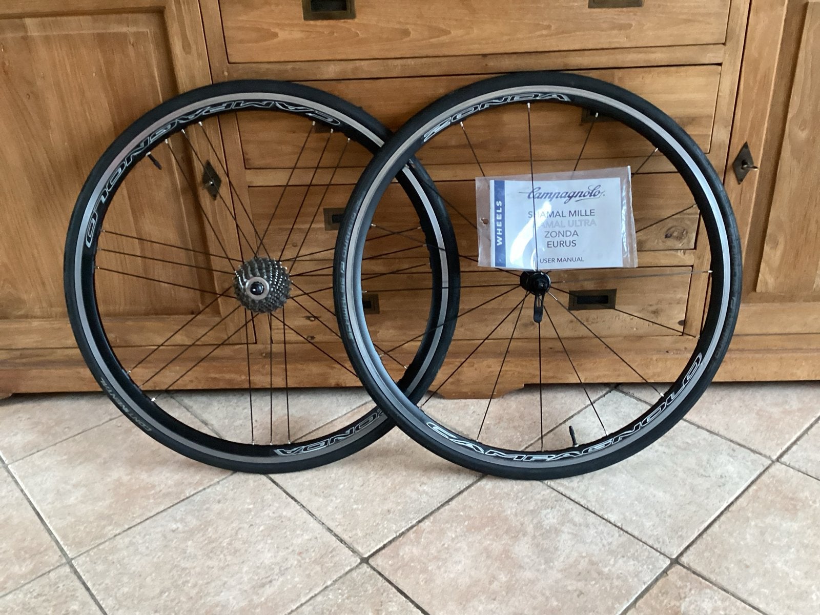Set van 2 Campagnolo Zonda 28 inch wielen voor racefiets, Zo goed als nieuw, Aluminium, Racefiets, Ophalen