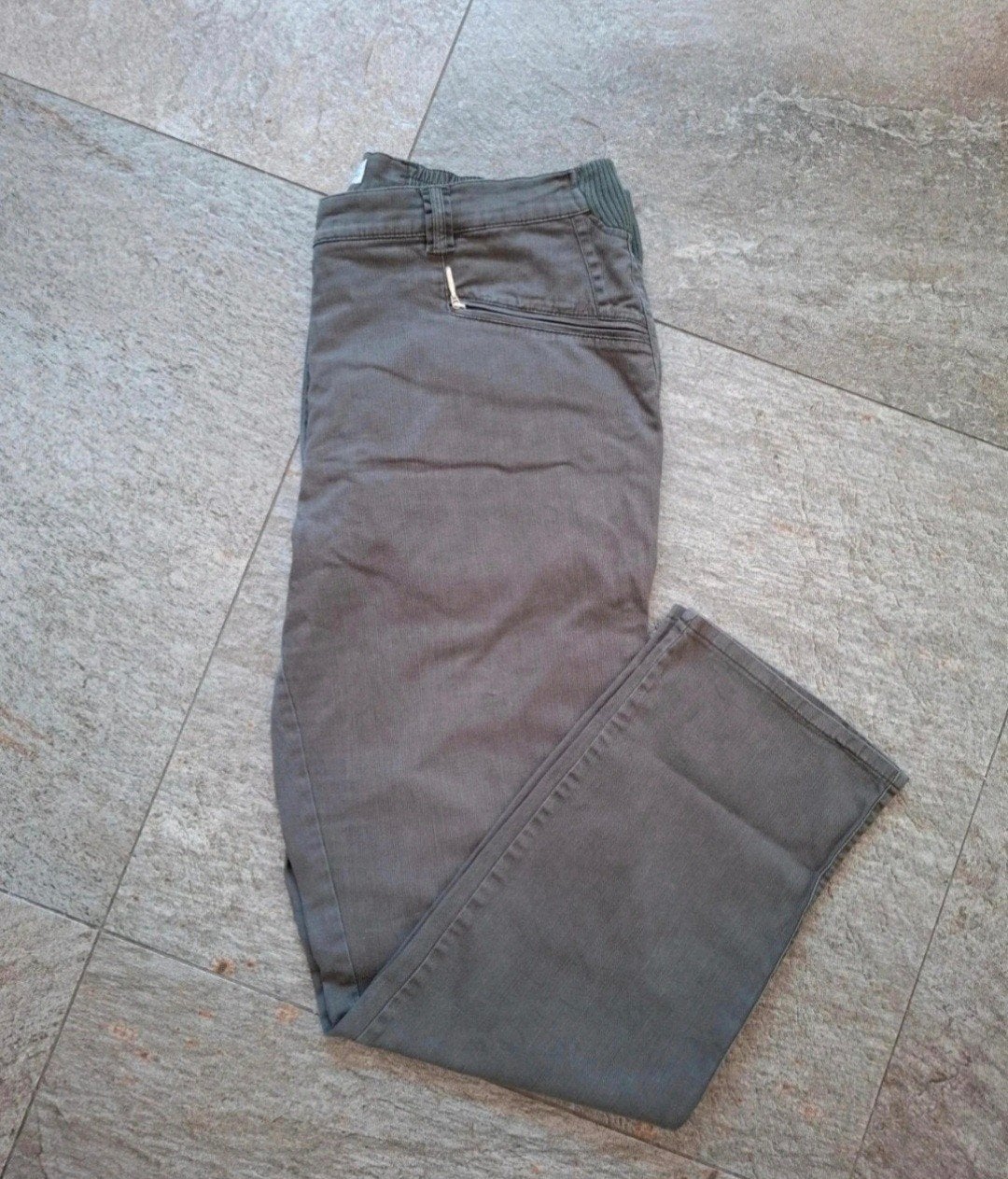 Ulla Popken Groene Broek Maat 48 - Zo goed als nieuw, Kleding | Dames, Maat 46/48 (XL) of groter, Ulla Popken, Ophalen of Verzenden