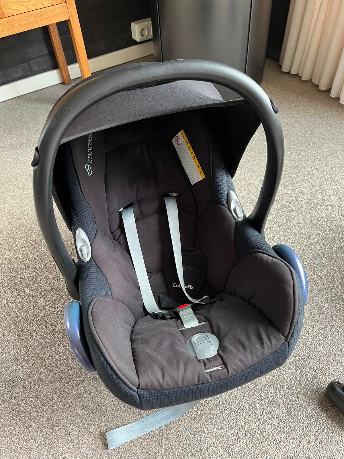 In prijs verlaagd!! Keurige maxi cosi met base, Kinderen en Baby's, Autostoeltjes, Ophalen, 0 t/m 13 kg, Maxi-Cosi, Gebruikt