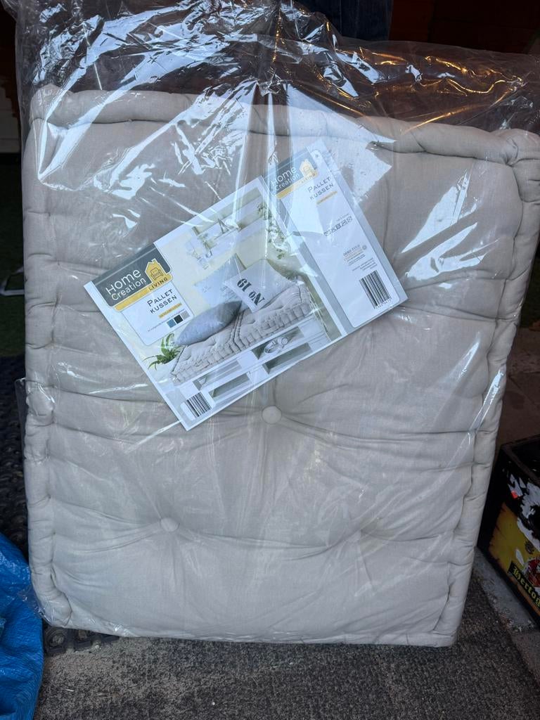 2 Palletkussens Home Creation Living ca. 60x80x12 cm, Ophalen, Nieuw, Beige, Rechthoekig