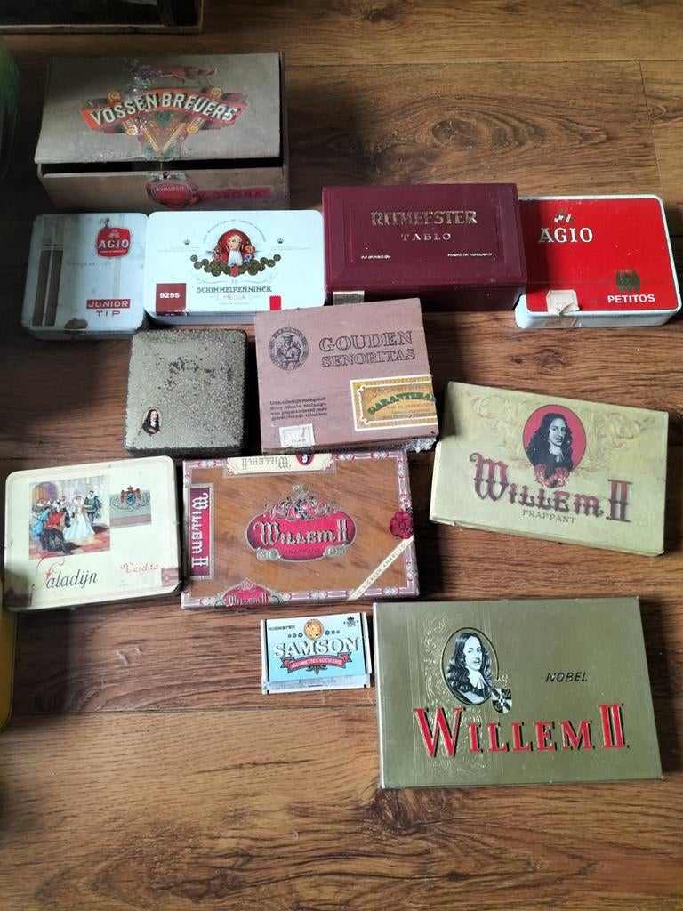 Antieke blikken en sigaren doosjes, Ophalen of Verzenden