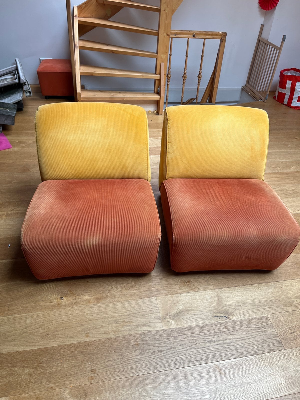 Set van 2 vintage fauteuils - oranje en geel ribfluweel, Ophalen, Gebruikt, Eenpersoons, 75 tot 100 cm
