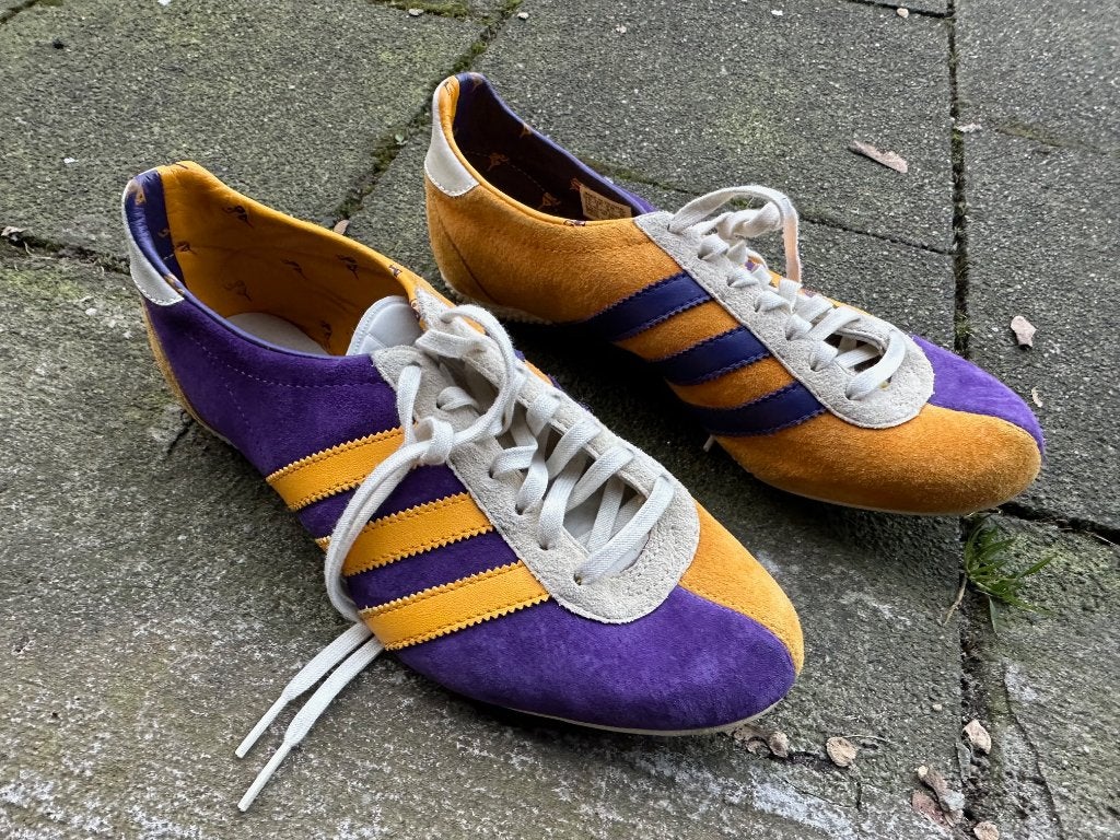 Adidas retro sneakers maat 39 paars en geel, suede, Kleding | Dames, Schoenen, Adidas, Geel, Ophalen of Verzenden, Sneakers of Gympen