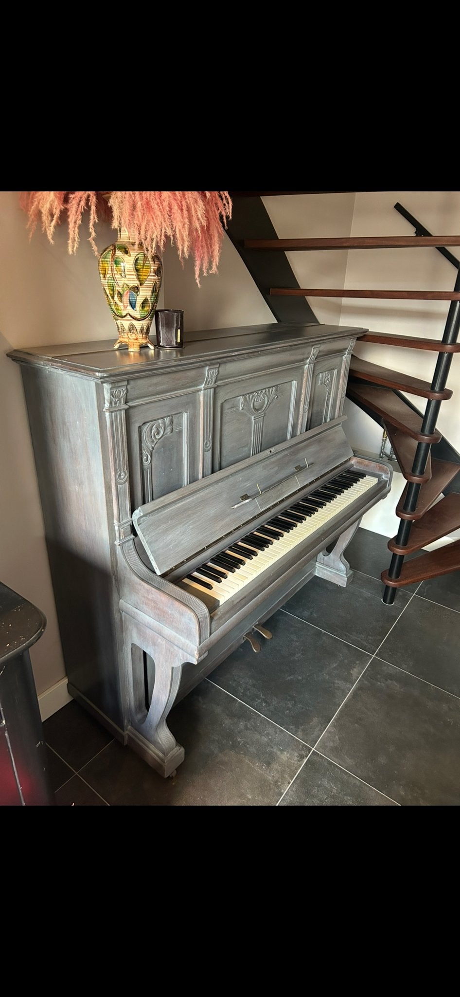 Unieke vintage piano - grijs geverfd, Muziek en Instrumenten, Piano's, Ophalen, Gebruikt, Overige kleuren, Piano