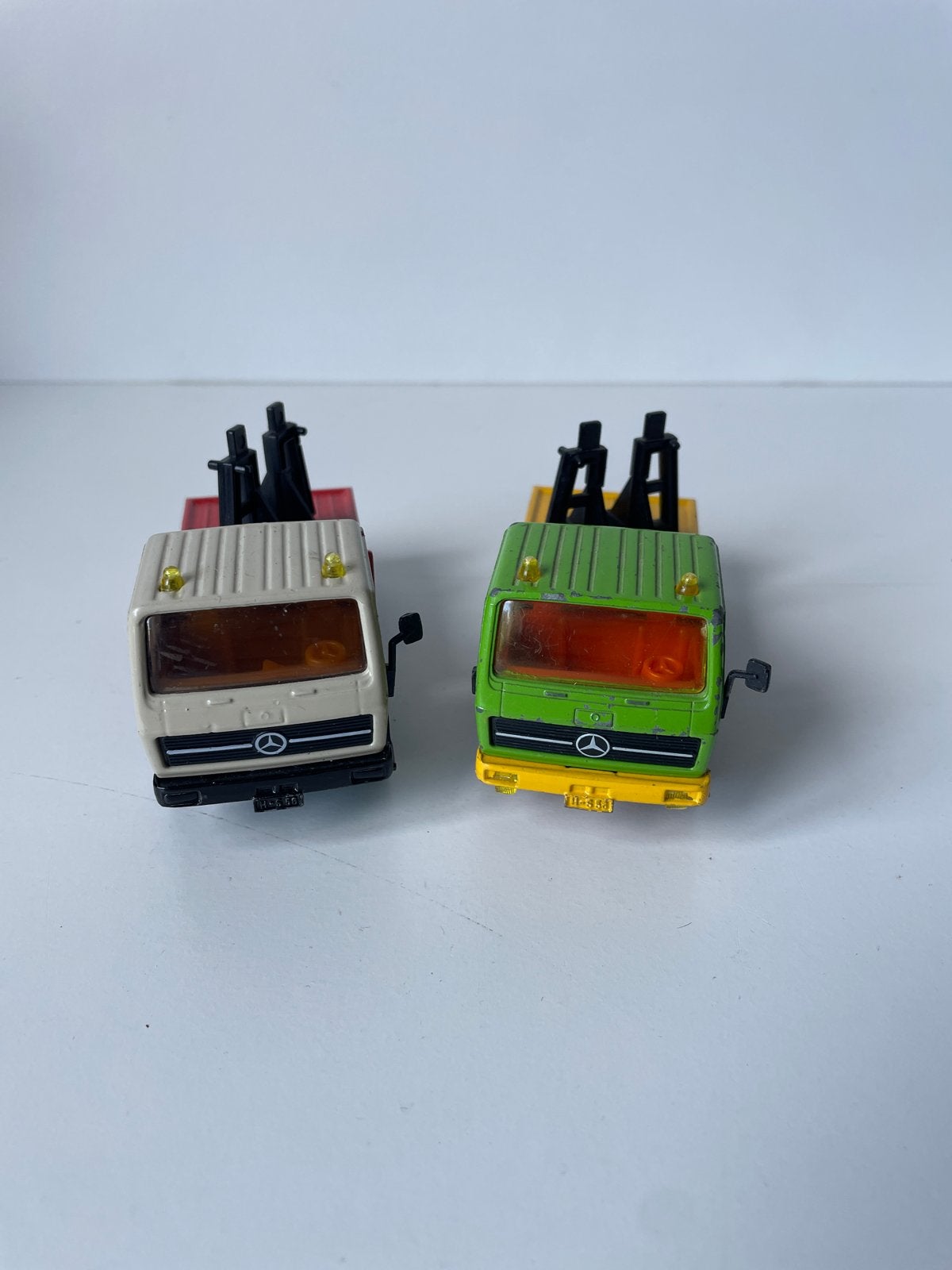 Set van 2 Siku Mercedes-Benz speelgoedvrachtwagens, Ophalen of Verzenden, Gebruikt, Bus of Vrachtwagen, SIKU