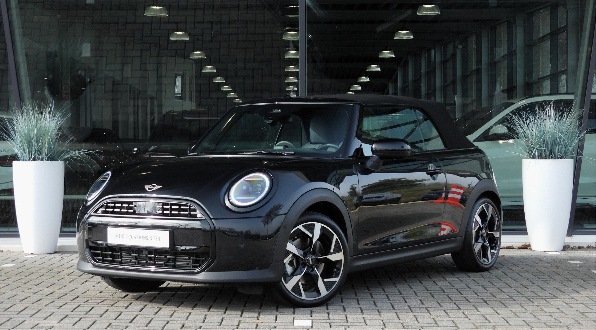 MINI Cabrio Cooper C Automaat / Classic / Pakket M / 18" Sli, Auto's, Mini, 1998 cc, Gebruikt, Zwart, 4 stoelen