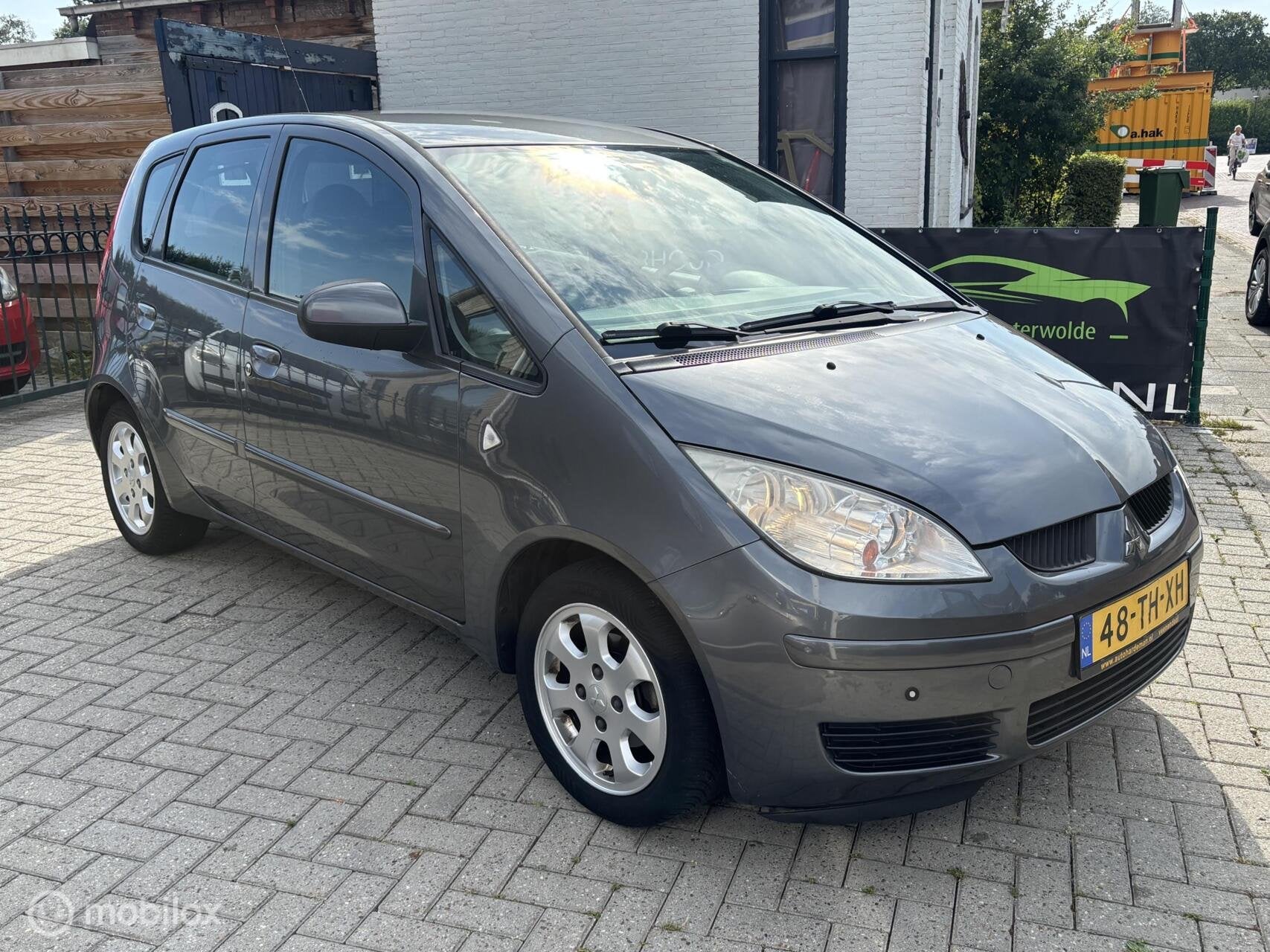 Mitsubishi Colt 1.3 | AUTOMAAT | AIRCO | PDC | NIEUWE APK !, Parkeersensor, Gebruikt, 31 €/maand, Colt