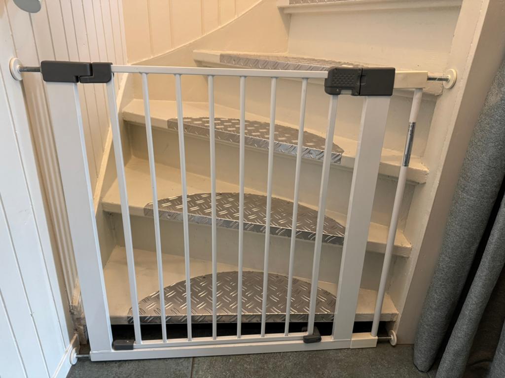 Klem traphekje met verlengstuk, Kinderen en Baby's, Traphekjes, Ophalen of Verzenden, Zo goed als nieuw, Klemhekje, Metaal of IJzer