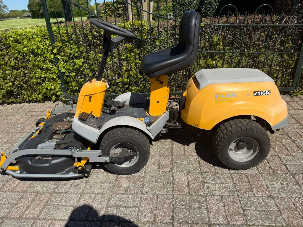 Stiga Park Compact 16 zitmaaier – klaar voor gebruik!, Tuin en Terras, Ophalen, Gebruikt, 90 tot 120 cm