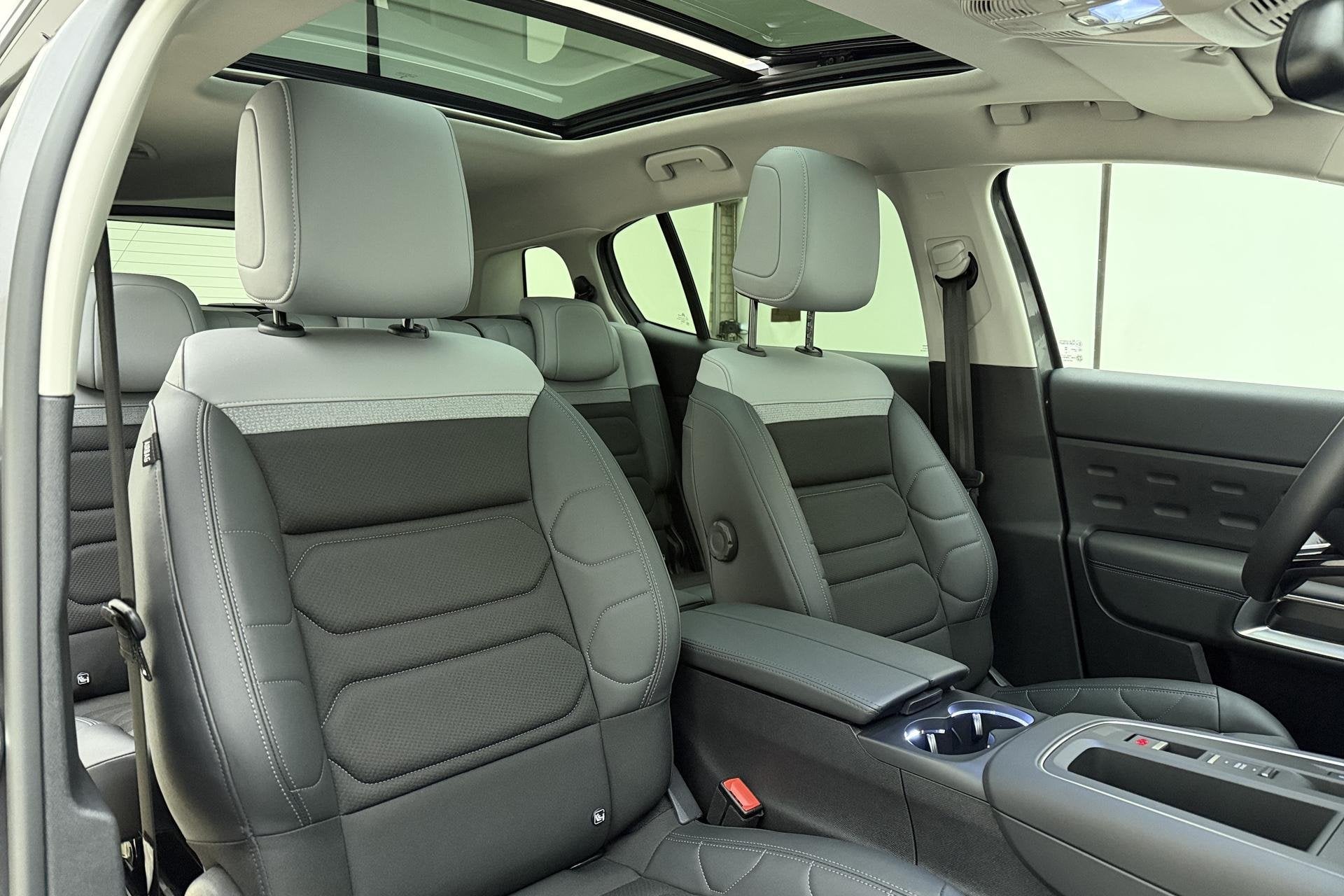 Citroen C5 Aircross 1.6 Plug-in Hybrid 180 Max | Schuif-/kan, 4 cilinders, Hybride Elektrisch/Benzine, SUV of Terreinwagen, 1745 kg