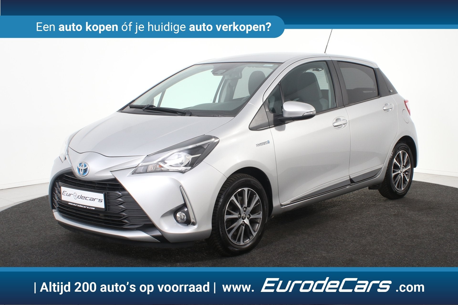 Toyota Yaris 1.5 Hybrid Y20 *1ste Eigenaar*Navigatie*Camera*, Gebruikt, 4 cilinders, Bedrijf, Grijs